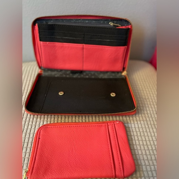 Olivia + joy extra large wallet! - Picture 5 of 9